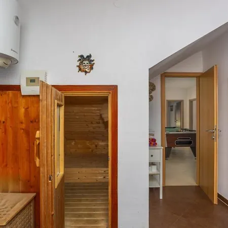 Vila Marijana By Guide Breza