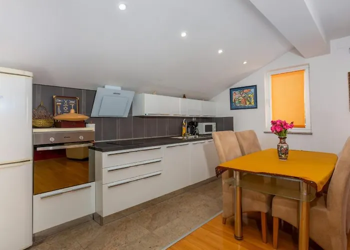 ヴィラ Marijana By Guide