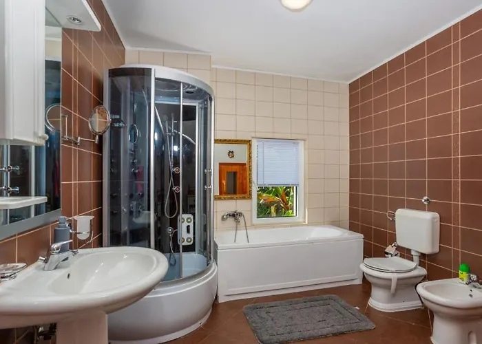 ヴィラ Marijana By Guide