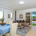 Villa Marijana By Guide